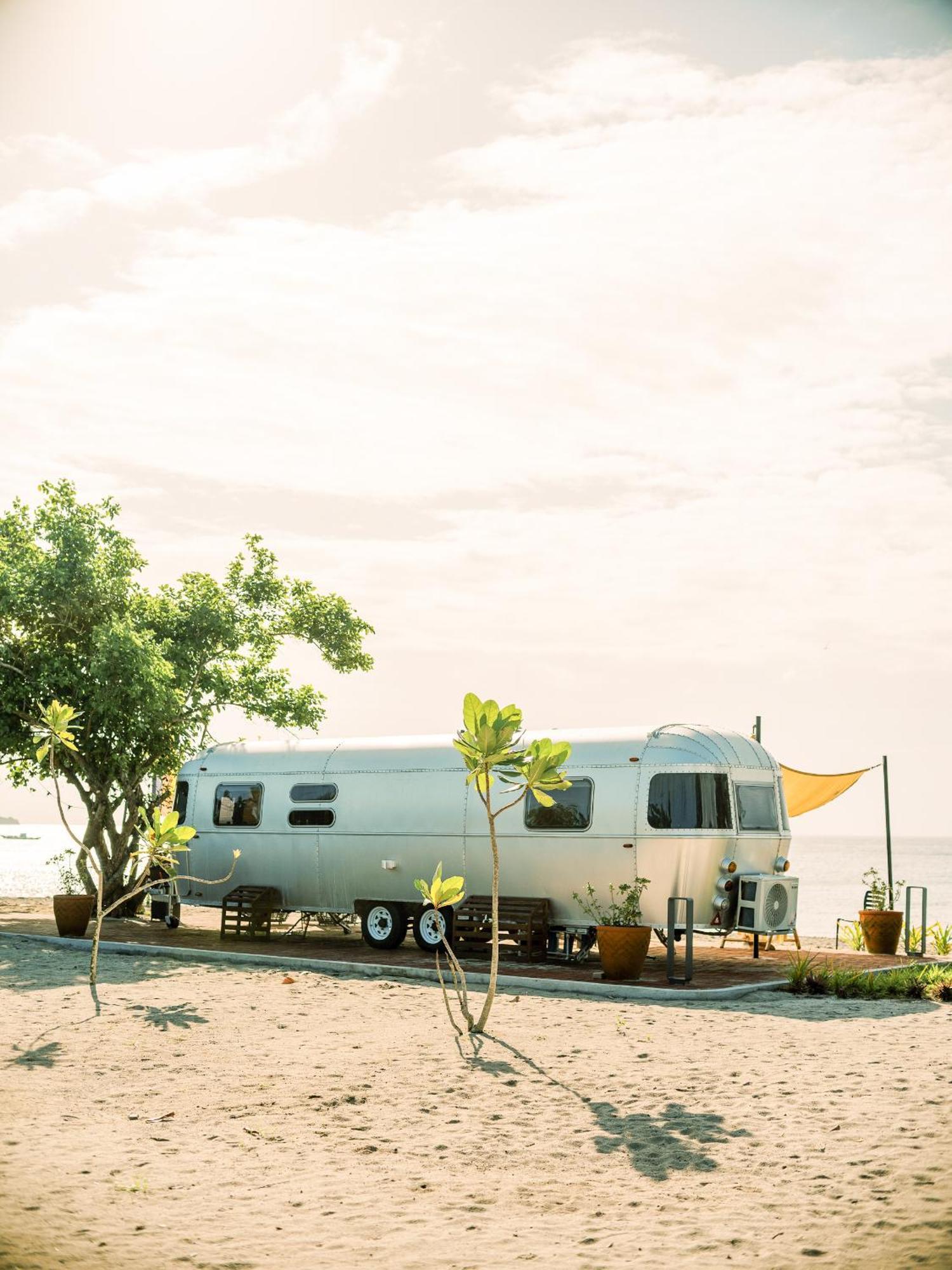 מלון סן חואן Camperisti Club Laiya מראה חיצוני תמונה